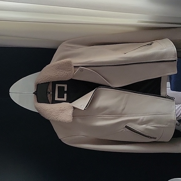 NWT! Ugg Leather Jacket Size large - Picture 5 of 9